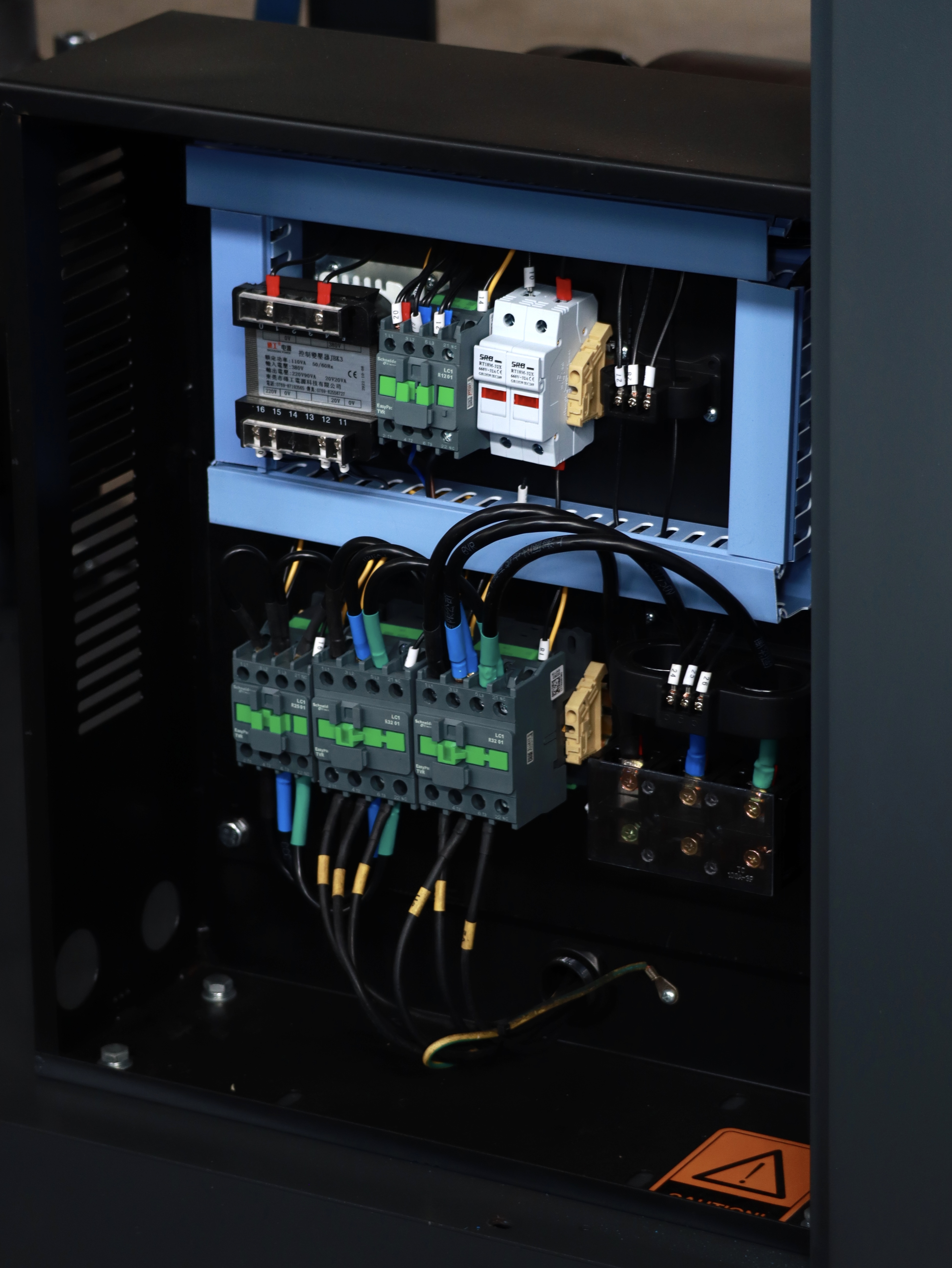 картинка Винтовой компрессор с частотным преобразователем Hansmann RS30E от магазина ИНКОМТЕХ